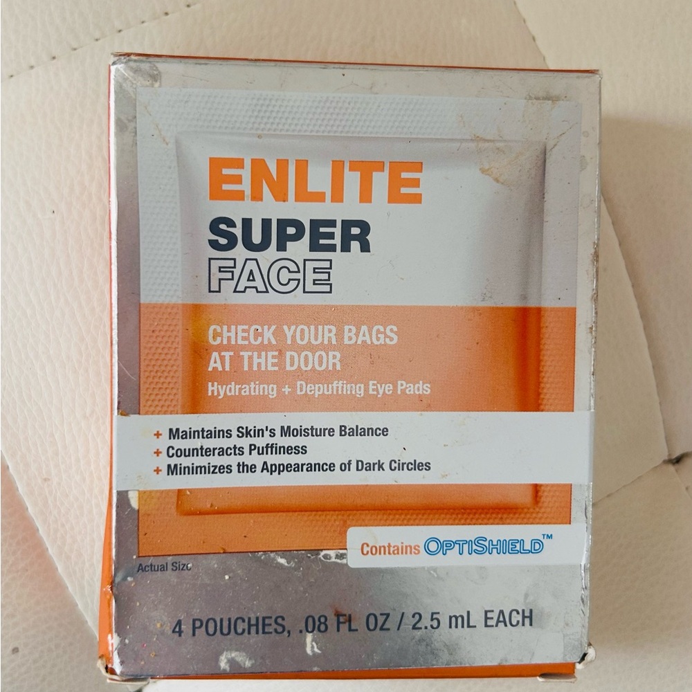 Elite SuperFace Check Your Bags At The Door Hydrating. Eye Pouches